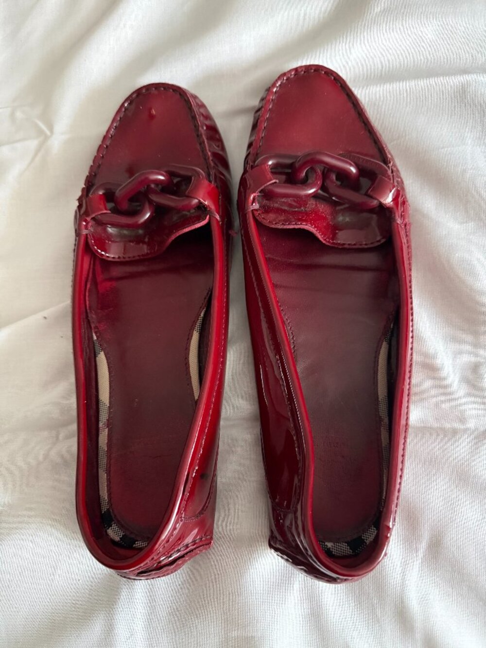 Burberry Burgundy Patent Leather Chain Link Loafers Flats Size 10